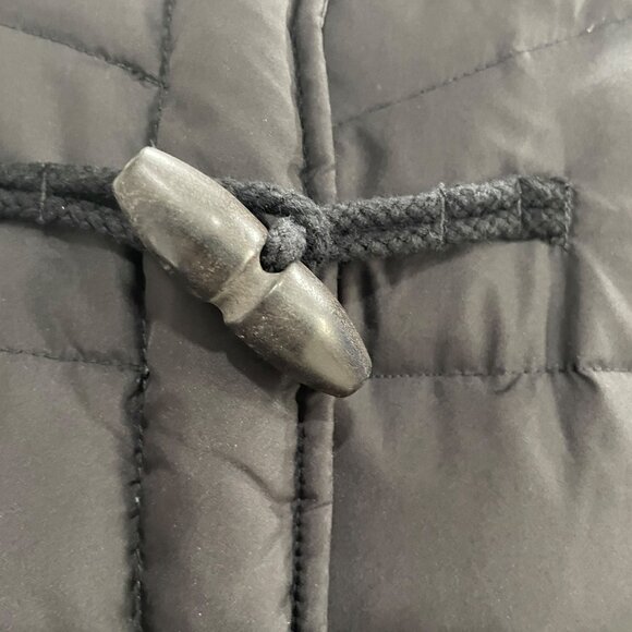 J Crew Black Puffer Vest M Hooded Faux Fur Trim Toggle Closure Winter Preppy Ski - Picture 9 of 11